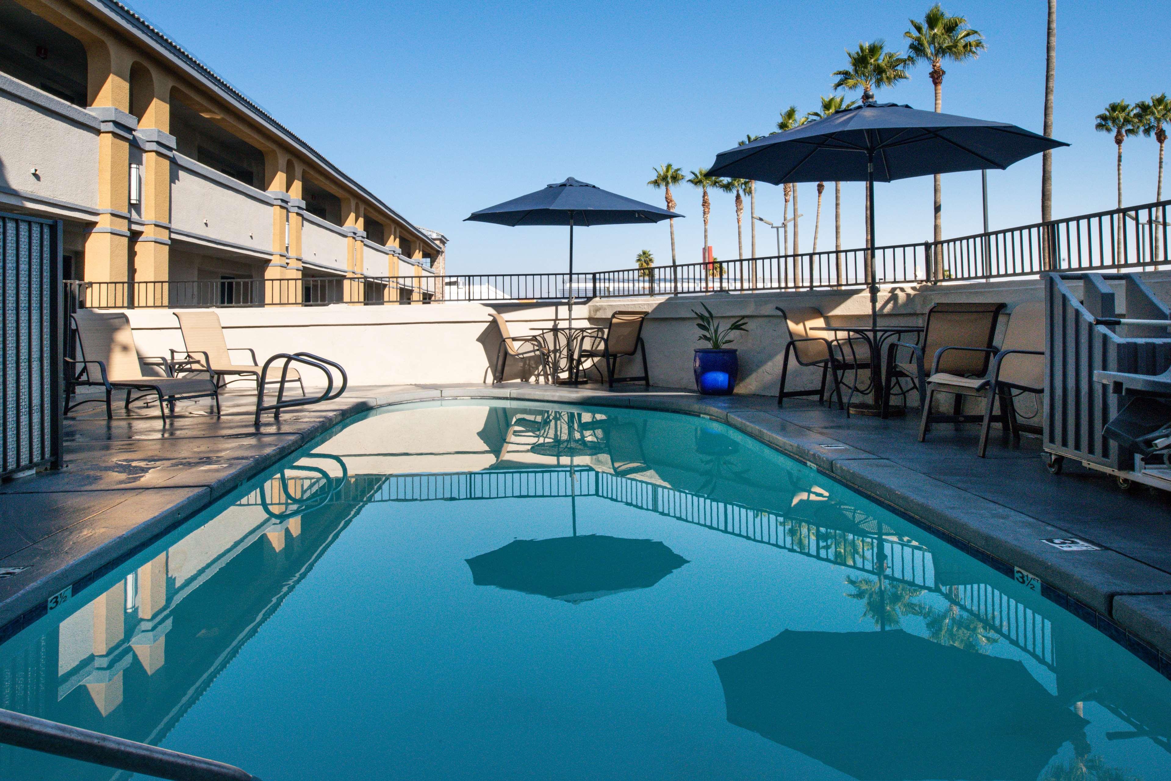 Best Western Kettleman City Inn & Suites Екстериор снимка