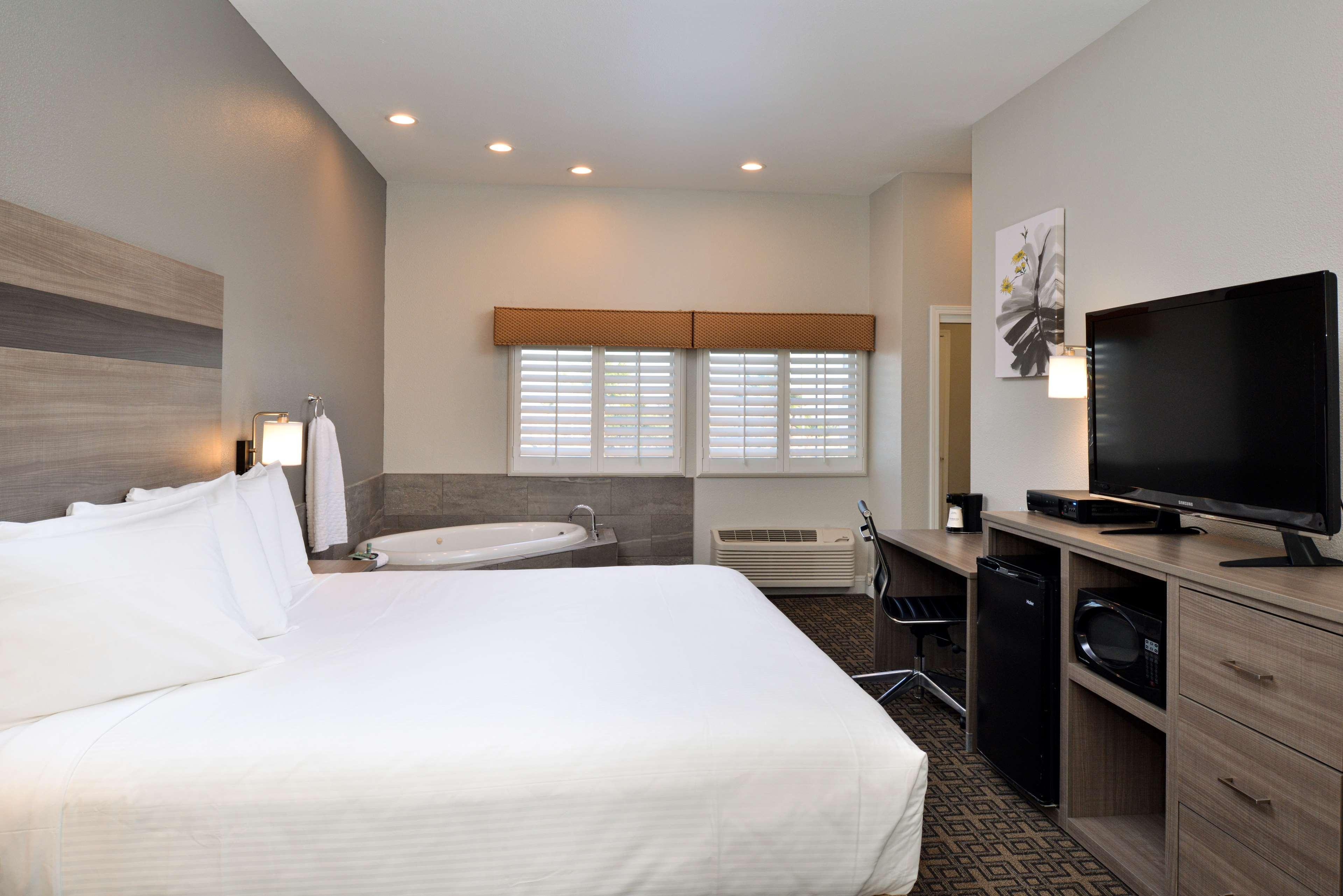 Best Western Kettleman City Inn & Suites Екстериор снимка