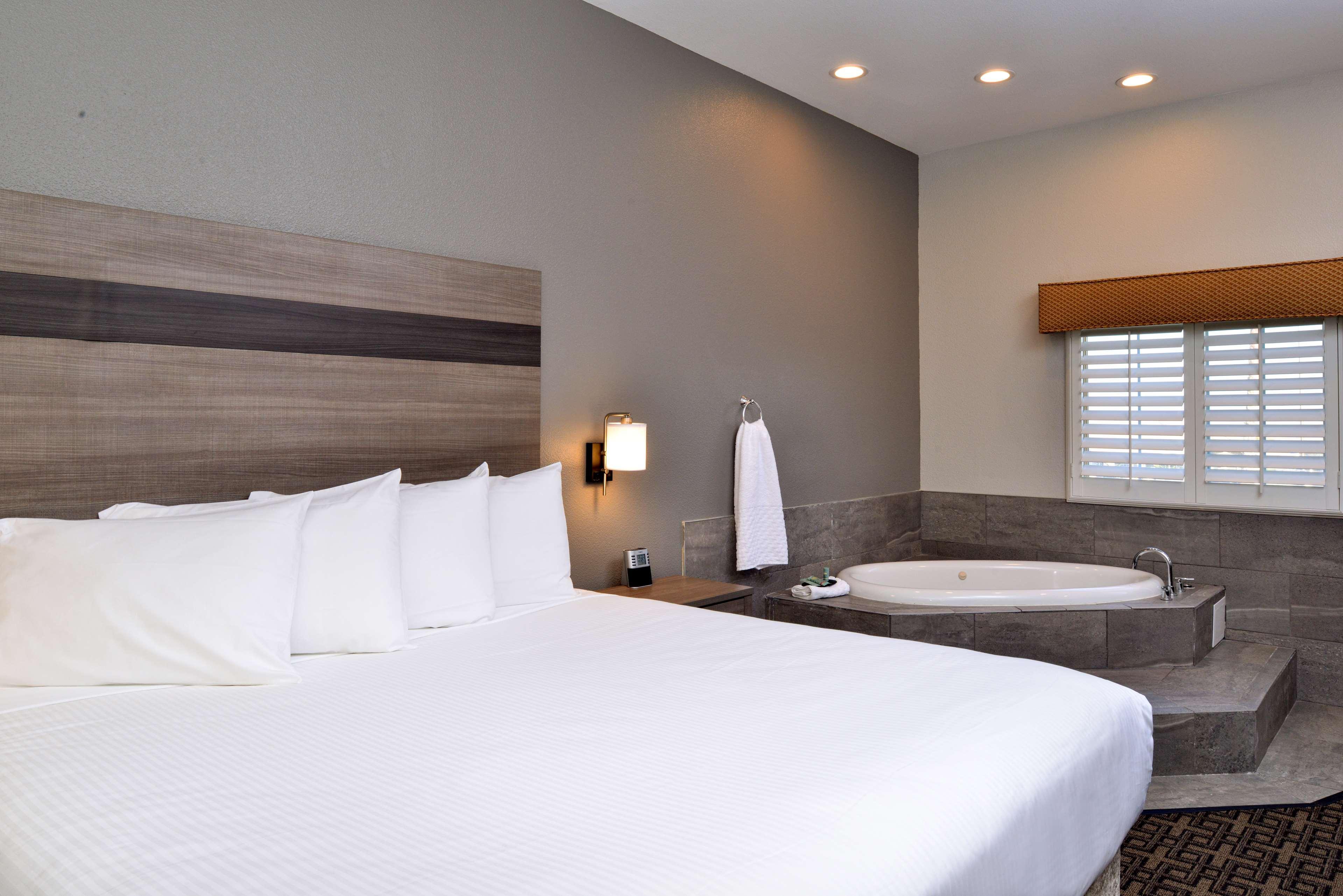 Best Western Kettleman City Inn & Suites Екстериор снимка